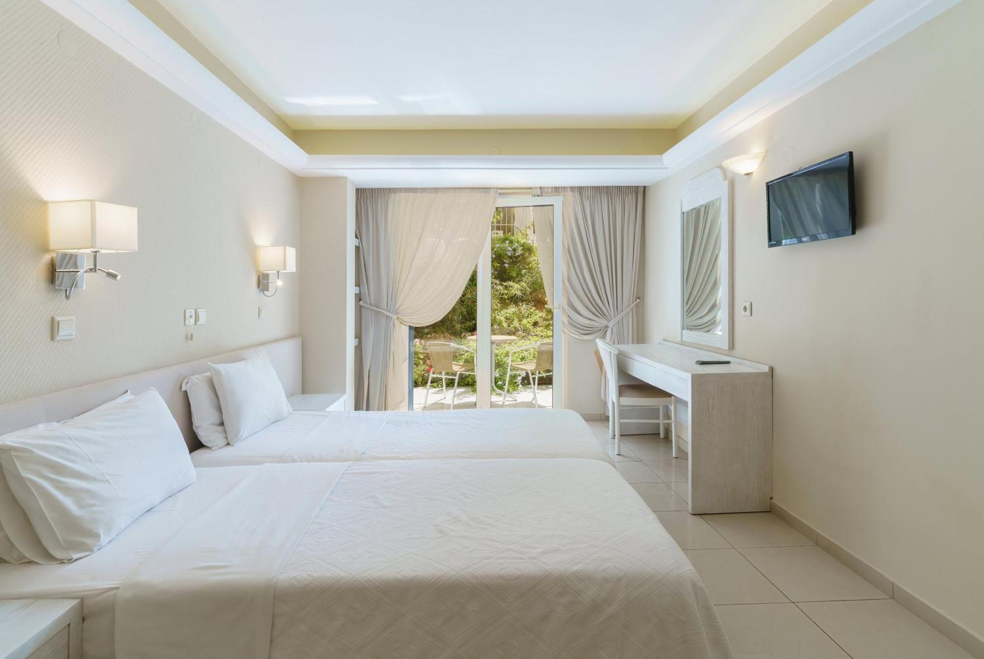 Pearl Beach Rethymno Rom bilde