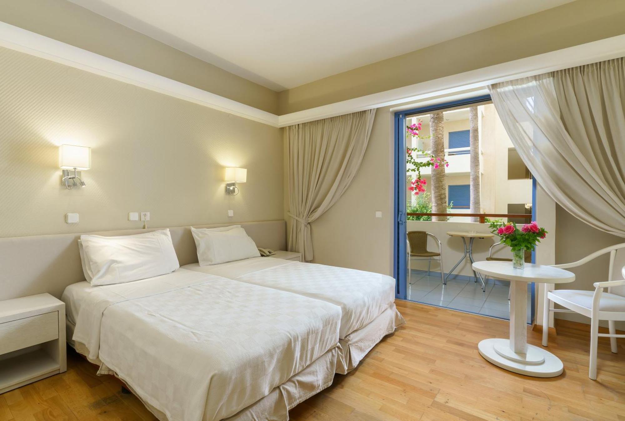 Pearl Beach Rethymno Rom bilde